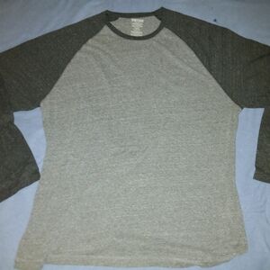 Old Navy Gray and Black Long Sleeve Tee